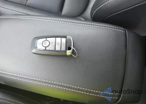 2022 Ford Escape Sel Plug-In Hybrid из США, поврежденный, VIN 1FMCU0KZ6NUA97021